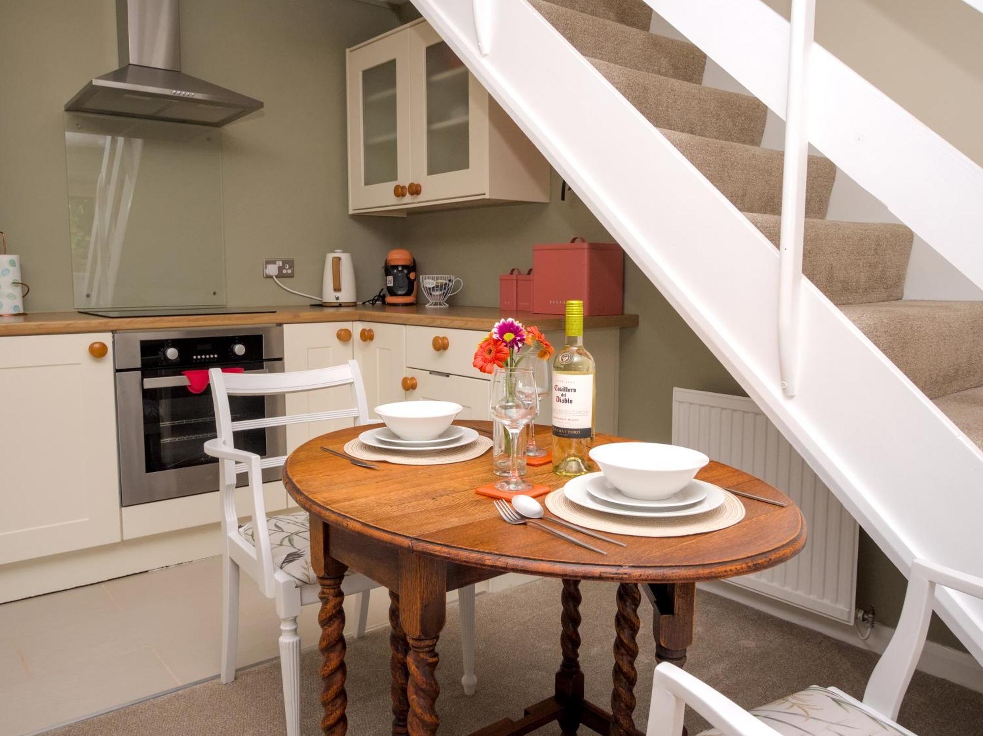 The Lilley Pad In Ludlow Cosy, Central, Perfect For Couples, Netflix & Parking Permit Exterior foto