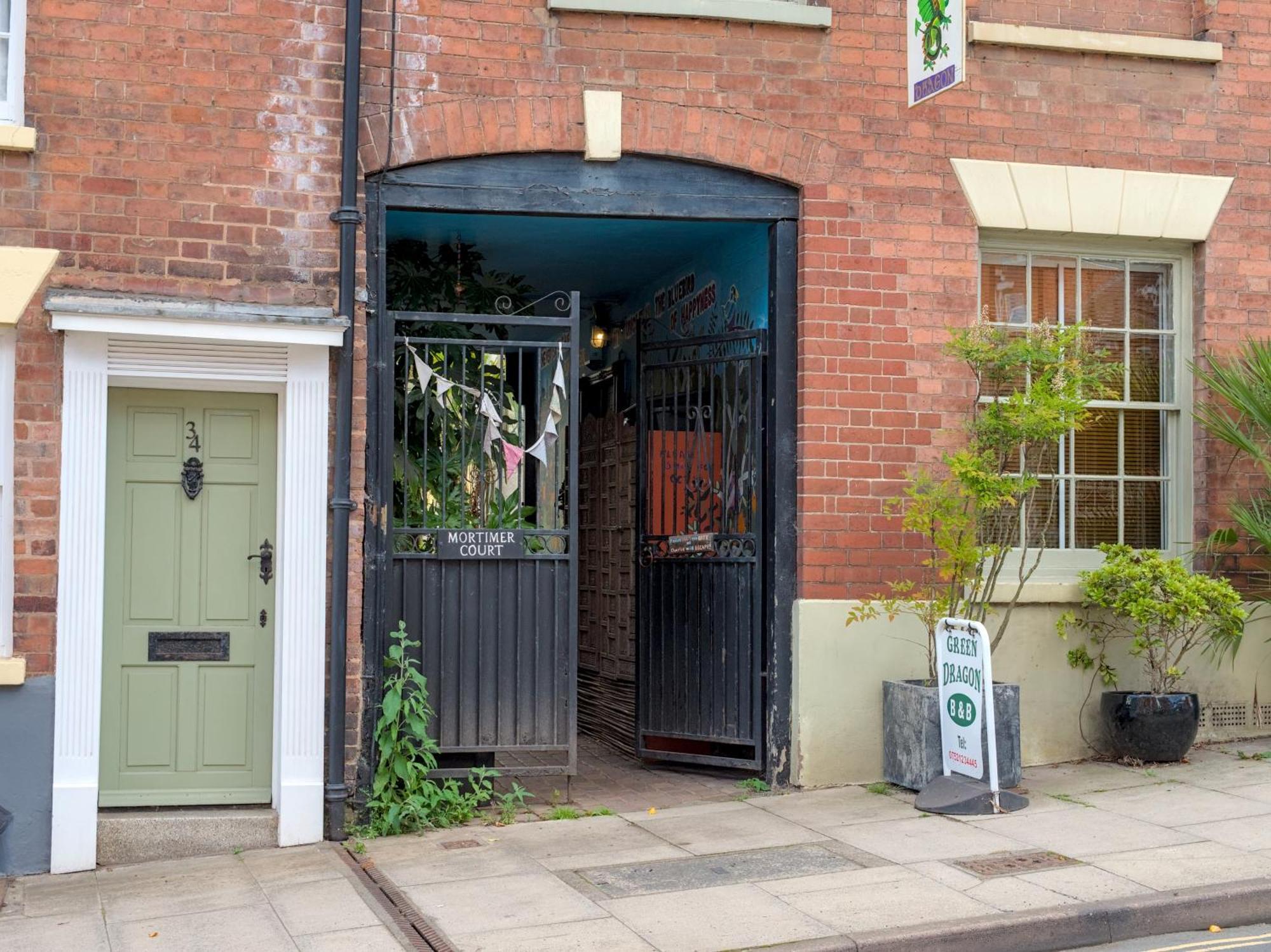 The Lilley Pad In Ludlow Cosy, Central, Perfect For Couples, Netflix & Parking Permit Exterior foto